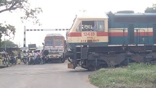 SEEMA SIMHALU GOOTY LION'S WDG4 twins hauling empty BOXN freight train