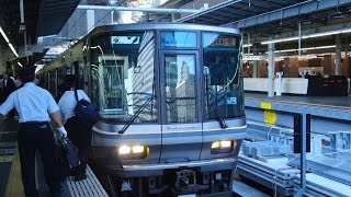 JR西223系2000番台　新快速・近江塩津行き　発車　大阪にて