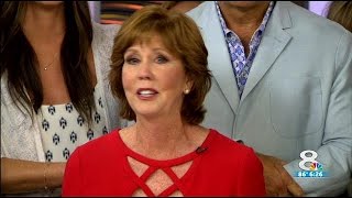 Gayle Sierens signs off News Channel 8 in emotional goodbye