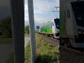 jr東日本のhb e300系快速リゾートビゥーふるさと長野行き穂高駅から松本駅に向かっている汽笛1回