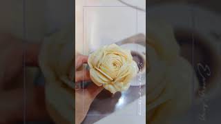 Whipping cream piping flower
