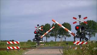 Spoorwegovergang Hindeloopen // Dutch railroad crossing