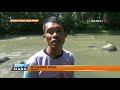 siswa siswi ini nekat seberangi sungai untuk ke sekolah