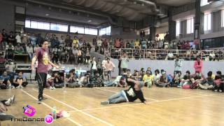 Saarang 2014 - Streets - Bboy Funky Monkey vs Bboy Likith - IIT Chennai - Official Part 1