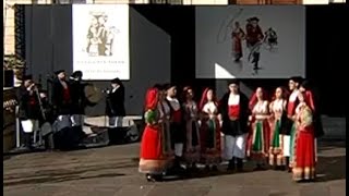 Tumbarinos e  gruppo folk  di Gavoi  ballo sardo  cavalcata 2023 sassari sardegna