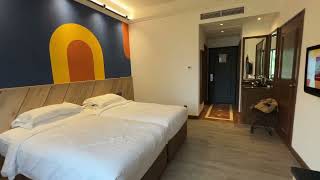 Furama Riverfront Hotel Review (Deluxe Tropical Room + Executive Suite!)