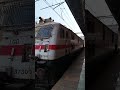 lgd wap7 powered 11014 coimbatore express at pune