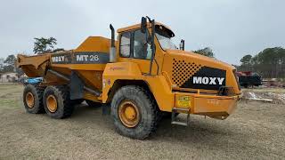 GovDeals: 2004 Moxy MT 26