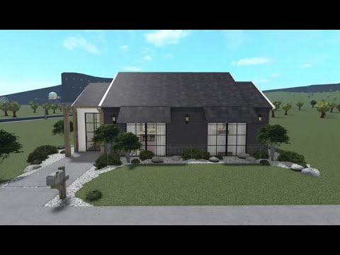 RENOVATING THE BLOXBURG STARTER HOME INTO A REALISTIC HOME - YouTube