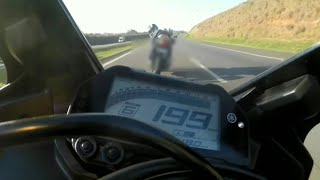 YAMAHA R3 VS NINJA 400