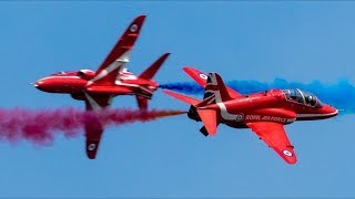 RAF Red Arrows | Formation Aerobatic Display Flight at AFW Airshow | Takeoff, Landing, Low Passes