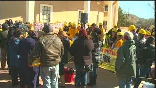 Groups rally at Roundhouse over licenses