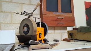 Jords Sharpening Method - How to sharpen with a wet wheel.