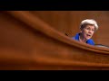 Senator Warren Calls Fed Chair Powell 'Weak-Kneed' on Bank Rules