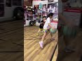 第735集 百折不挠 shaq vs her litter brother playing basketball