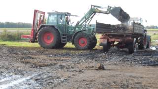 Mist Laden mit Einem Fendt 312