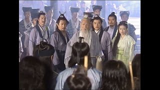 The Beggars' Cult tried to take down Wudang in a mean way. Zhang Sanfeng played the trick.