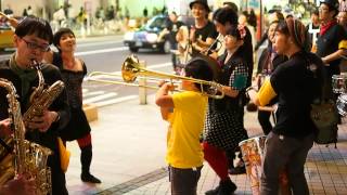 2013.10.06「怒りのドラム街宣＠新宿」フィナーレのコール〈アルタ前〉【14/14】