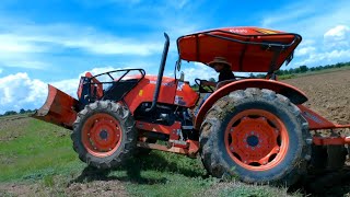 Kubota tractor M6040SU Plow the field,ไถนา