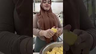 temenin bunda masak kentang di warung gemoy #dailyvlog #foodlover #streetfood #foodblogger #live