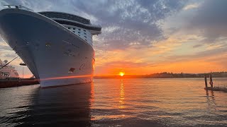 Ferry to Victoria, Canada - Exploring Downtown