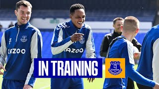 TOFFEES TRAIN AT GOODISON AHEAD OF CHELSEA CLASH! | EVERTON IN TRAINING