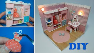 DIY Dollhouse. Miniature dressing room. #dollhouse #roombox #dressingroom