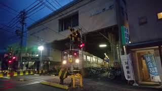 夜も運行されていた令和元年5月31日(金)の、長野電鉄8500系T2編成「朝陽さくら」ラッピングトレイン。