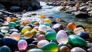 Crystal Canyon, landslides, and rivers turn large amounts of agate into balls