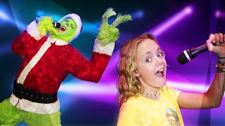 Jazzy vs Grinch! Singing Competition