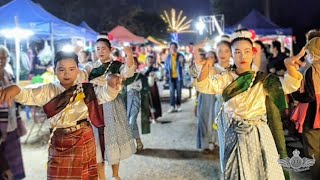 ขบวนฟ้อนรำ งานโต้ลมหนาว ถนนคนเดินบ้านกลาง ปีที่ 2 /คนอีสานออนไลน์