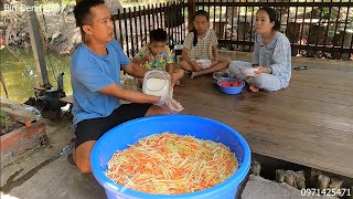 Bin's recipe for crispy and tender shrimp paste with papaya. BIN DEN SHRIMP PASTE - Bin Den Family