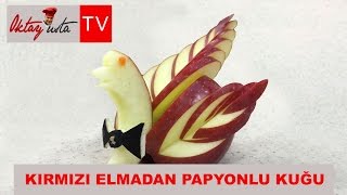 Oktay Usta kırmızı elmadan papyonlu kuğu