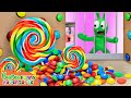 Pea Pea Solves 1000 Mystery Buttons Challenge - Police Cartoon - Pea Pea Funny Adventures