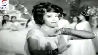 Aaya Re - Lata Mangeshkar  - Dara Singh, Lalita Pawar, Helen
