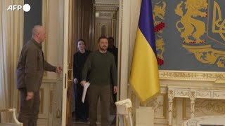 Kiev, Zelensky incontra Keith Kellogg