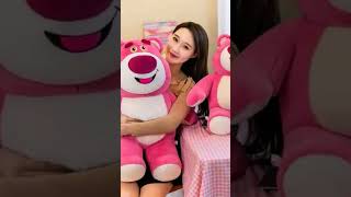 အရမ်းခေတ်စားနေတဲ့ ချစ်စရာ Lotso အရုပ်ကြီး 😍😍😍Price…..39500 ချစ်သူလေးကို Suprise တိုက်မလား