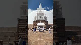 Ruwanwali Stupa - Sri Lanka