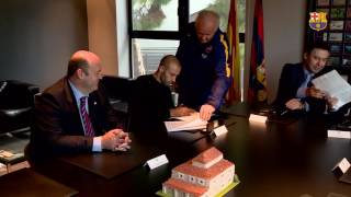 Javier Mascherano signs contract extension with FC Barcelona until 2019