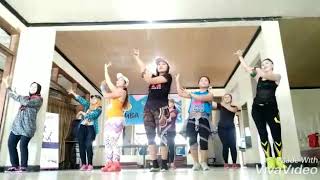 Kala cinta menggoda by Chrisye || Zumba