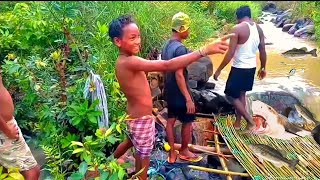 kaithapadar village #Mahendra Tanaya river  re 🐟🐠🦈ମାଛ ଧରୁଛେ🤤fish catching easy tricks