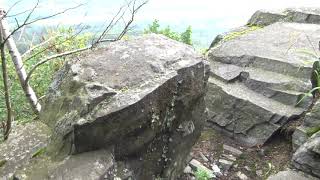 majestátní sopka SEDLO (726 m) - východní vyhlídka / České středohoří