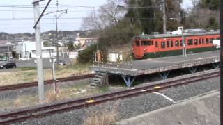 2011.4.10 東金線大網駅を発車する113系6連湘南色S62編成