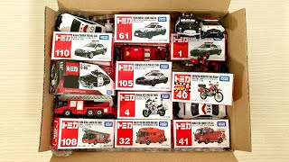 【トミカ】パトカーと消防車のミニカーを箱に楽しく収納するよ[Tomica] Enjoy storing police and fire truck minicars in a box