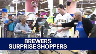 Brewers surprise Milwaukee Pick 'n Save shoppers | FOX6 News Milwaukee