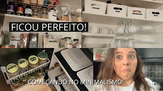 DESTRALHE E ORGANIZAÇÃO DOS ARMÁRIOS DA COZINHA - Minimalismo na prática - Organizadores e dicas!
