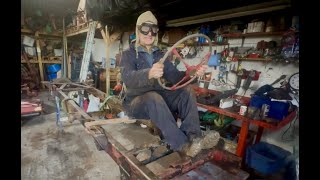 Unimog 421 restoration (part 4): complete chassis strip-down!