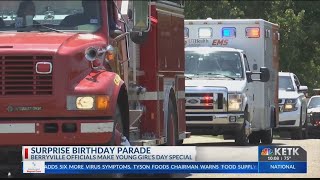 Berryville firefighters create parade for 10-year-old