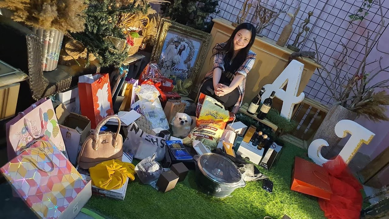 Unboxing Gifts Youtube