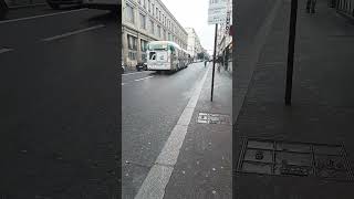 Passage d'un Heuliez GX427 Hybride ligne 91 à Gare du Nord #ratp #train #bus #automobile #metro